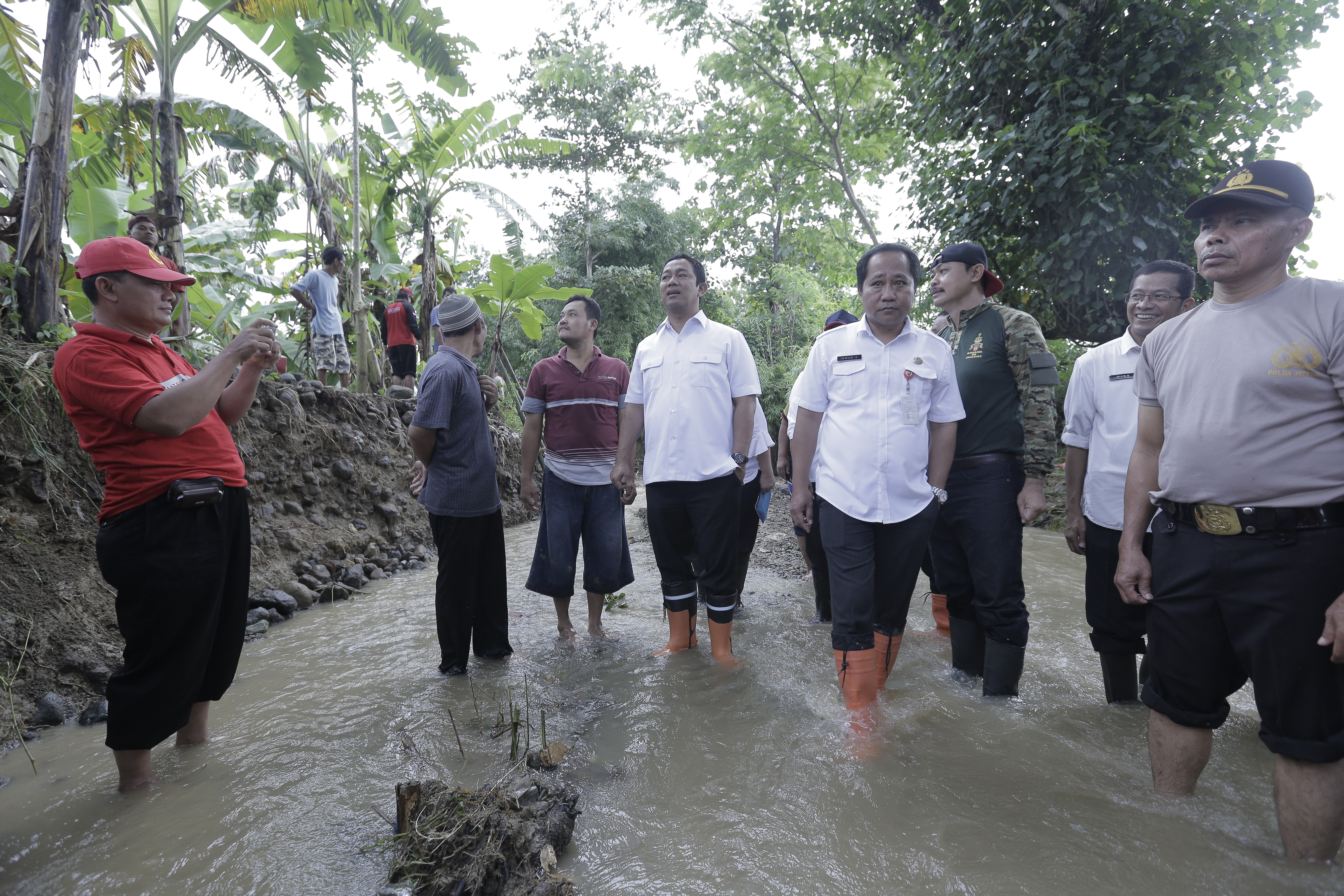 Sempat Jebol, Hendi Cek Perbaikan Tanggul Sungai Kedungwinong