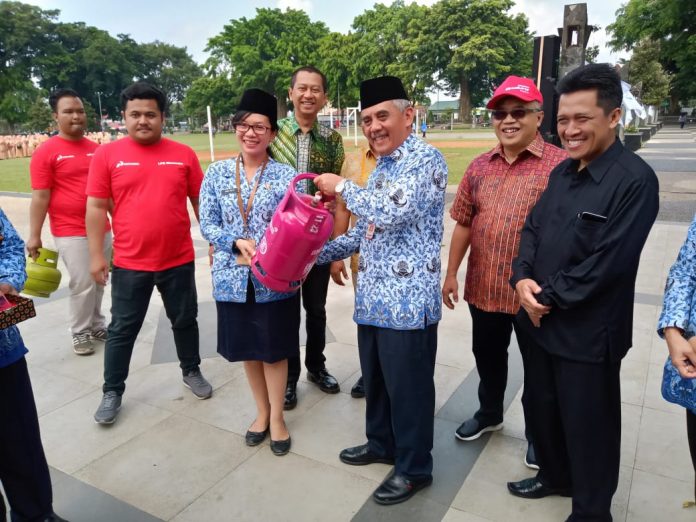 ASN di Wonosobo Deklarasikan Penggunaan LPG Non Subsidi