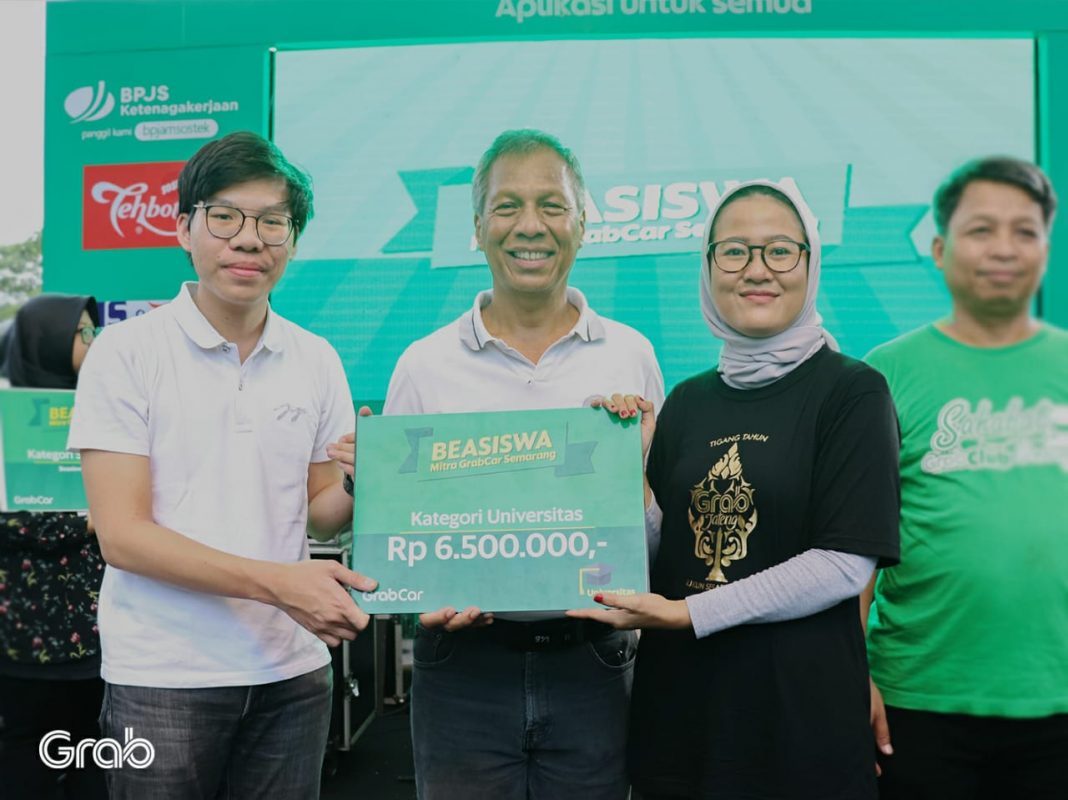 Grab Berikan Beasiswa Pendidikan Untuk Anak Pengemudi Berprestasi 